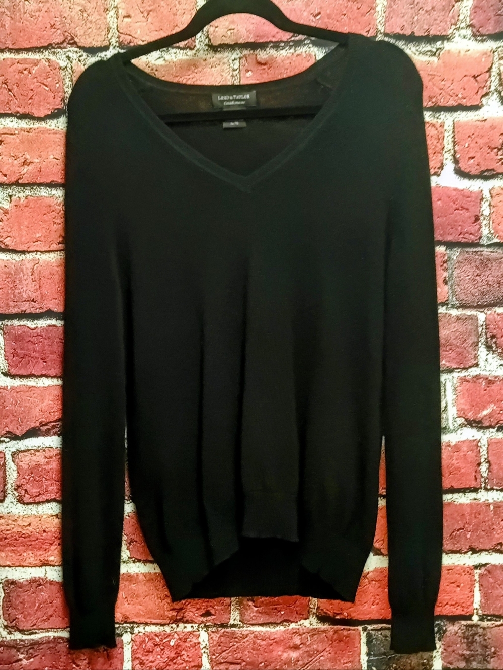 Lord & Taylor Black V-Neck Lightweight Cashmere Sweater